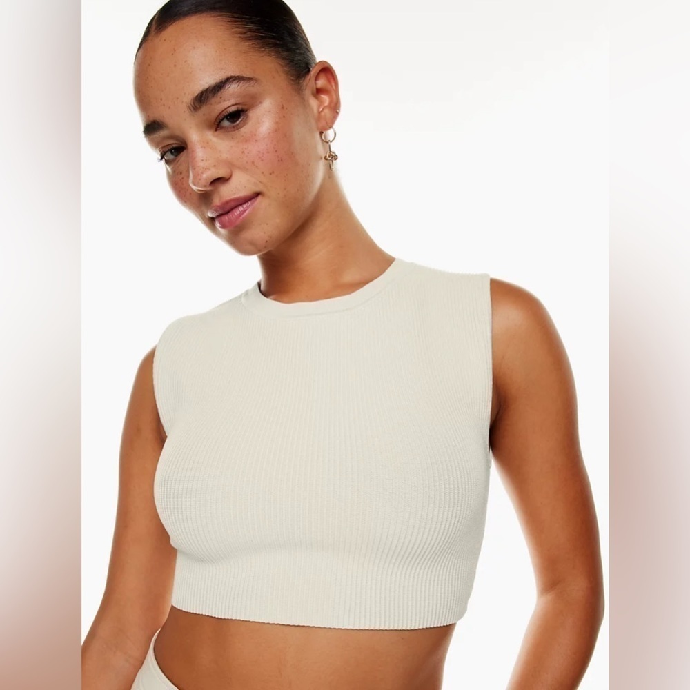 Aritzia Babaton Sculpt Knit Muscle Cropped Tank